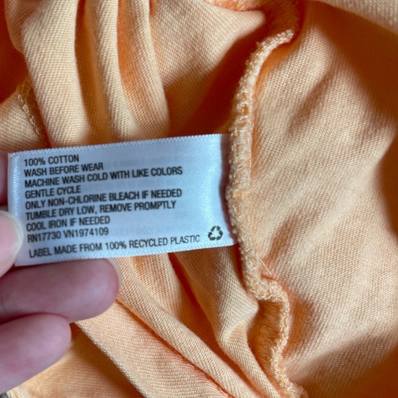 Universal Thread Cropped Tee - Picture 4 of 4